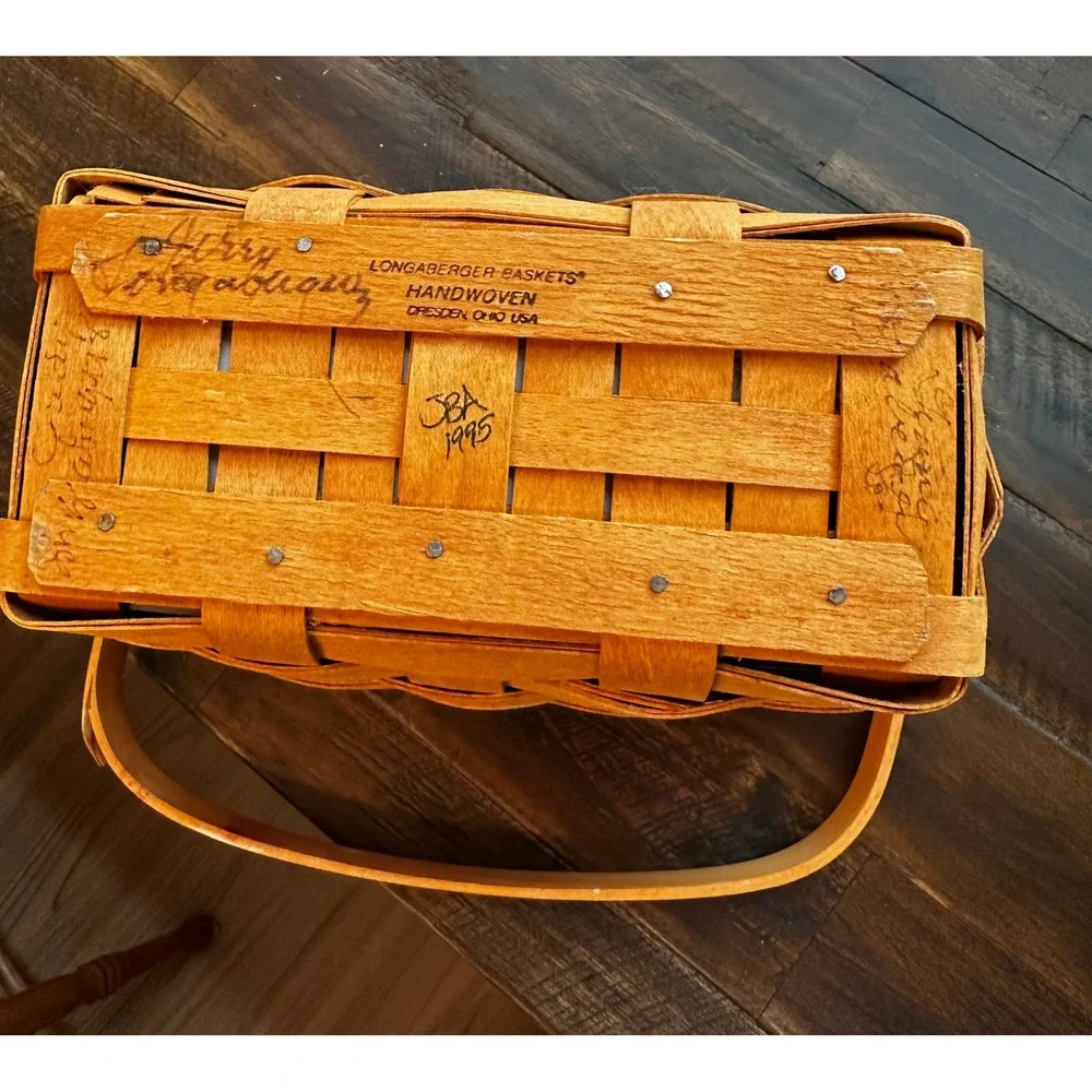 Longaberger 1995 Edition Dresden Basket with Liner and‎ Wooden Divider Handwoven